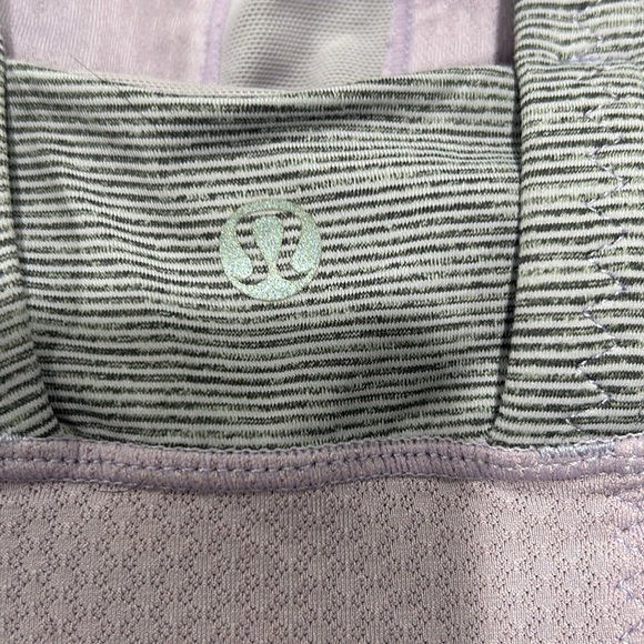 Size S Lululemon top no material or size tag please see photos - Picture 6 of 7